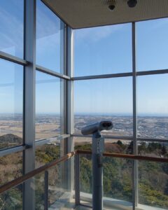 蔵王山展望台 ガラス張りの展望スペース