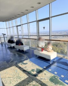 蔵王山展望台 ガラス張りの展望台