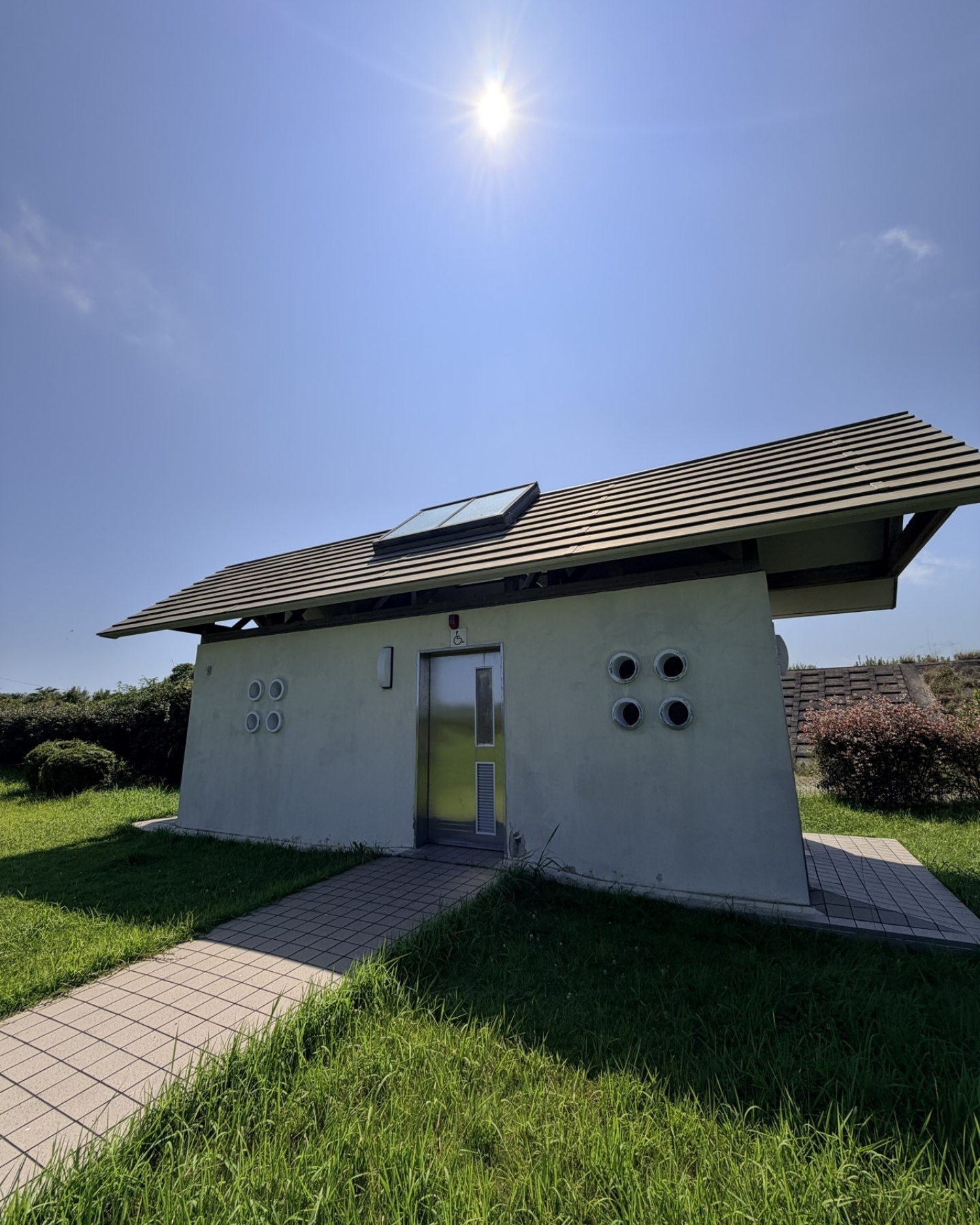はまぼう公園 静岡県磐田市 水門横の駐車場 多少の日陰があります