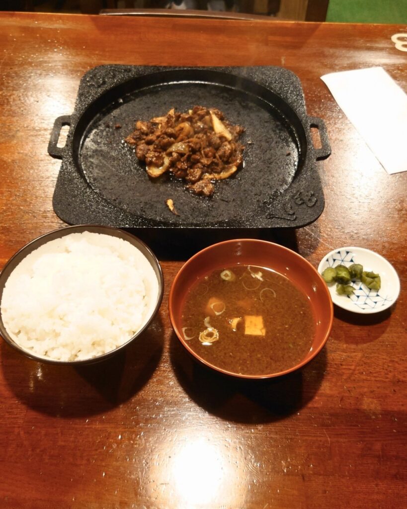 ホルモン定食