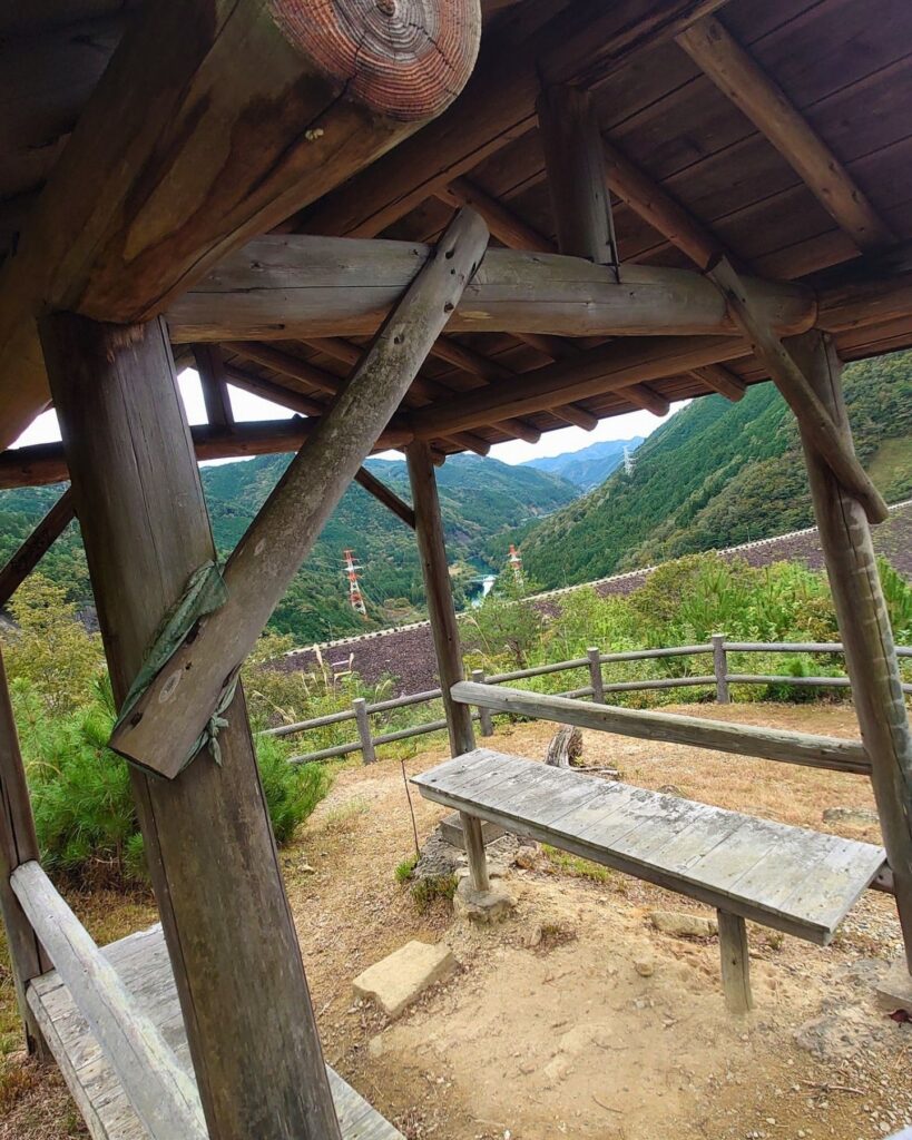 展望台の東屋