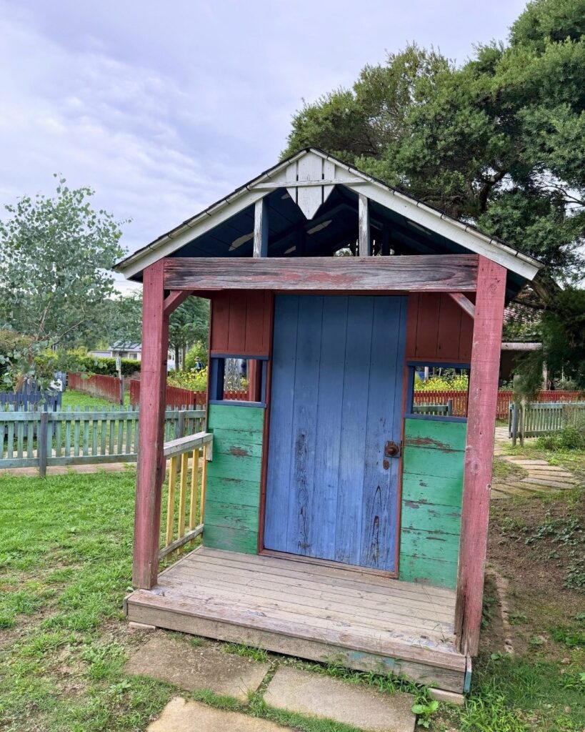 奥殿陣屋 カラフルな小屋